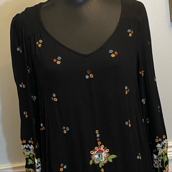 Free People Womens Dress Size Small Black Embroidered Back Cut-out Long Sleeves - Picture 2 of 11